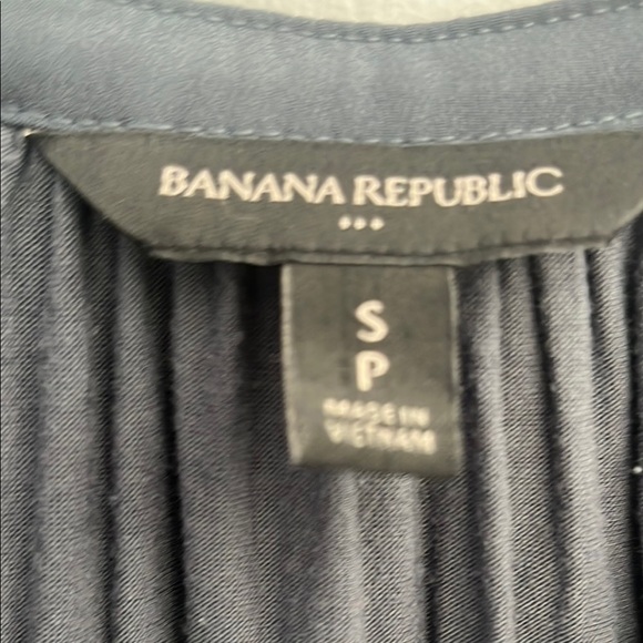 Women's Gray Button-Up Top - Picture 4 of 6